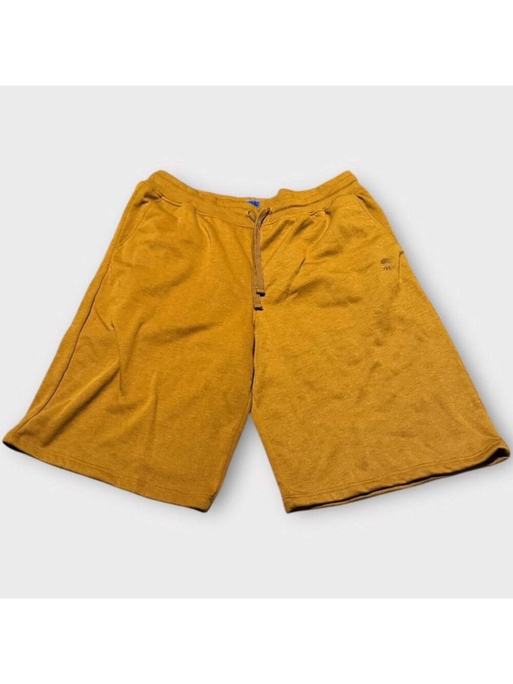 Vintage Akademiks Men's 4XL Sweatshorts Yellow Drawstring 90s Y2K Grunge Skate